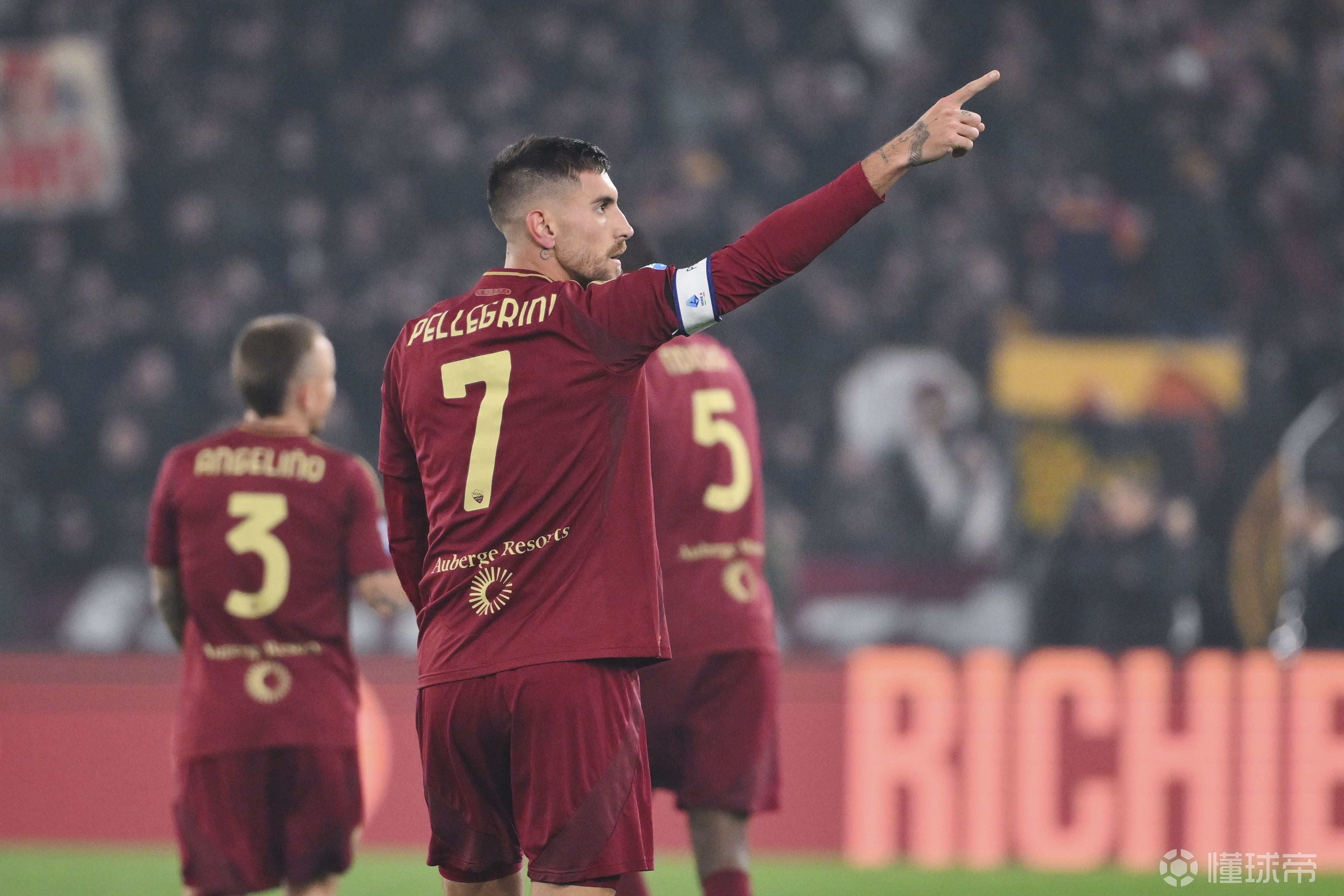 赛前法兰克福备战意大利杯，豪取连胜细节曝光，信心回归，更衣室氛围转暖的简单介绍九游官方入口