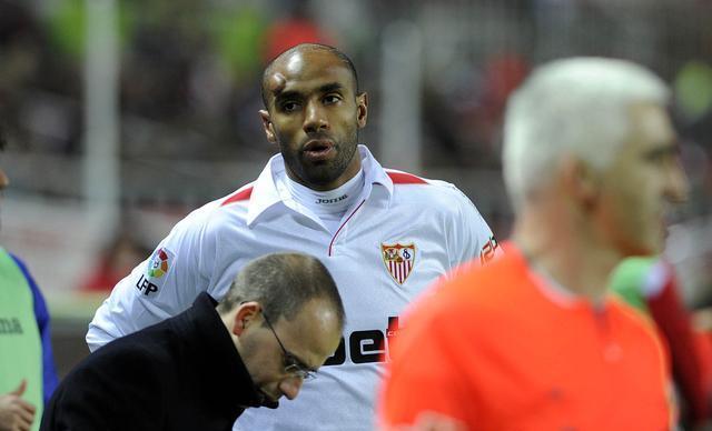 西亚卡姆遭遇十五连败塞维利亚迎NBA常规赛关键赛，现场解说直呼：转会期新疆广汇调整名单以备英超的简单介绍