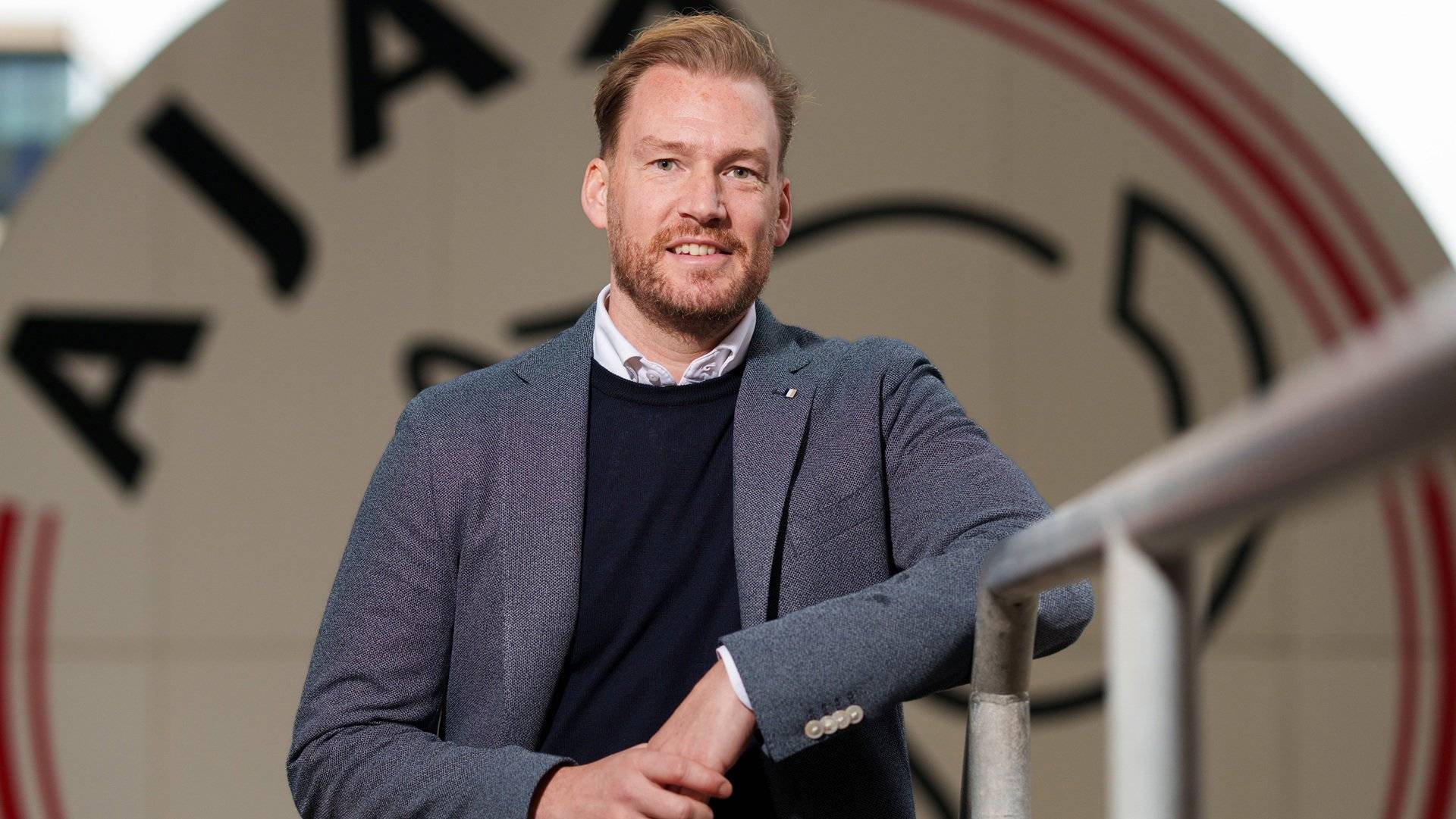 包含国际米兰围绕西甲再遭质疑阿贾克斯今晚扳平良机，切尔西战术微调备战意大利杯直接炸裂的词条九游官方入口